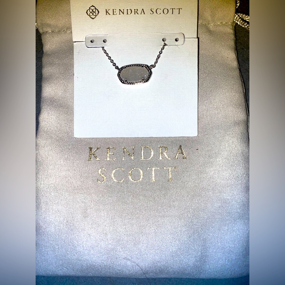 BNWT Kendra Scott Elisa Silver Pendant Necklace in Iridescent Drusy $75